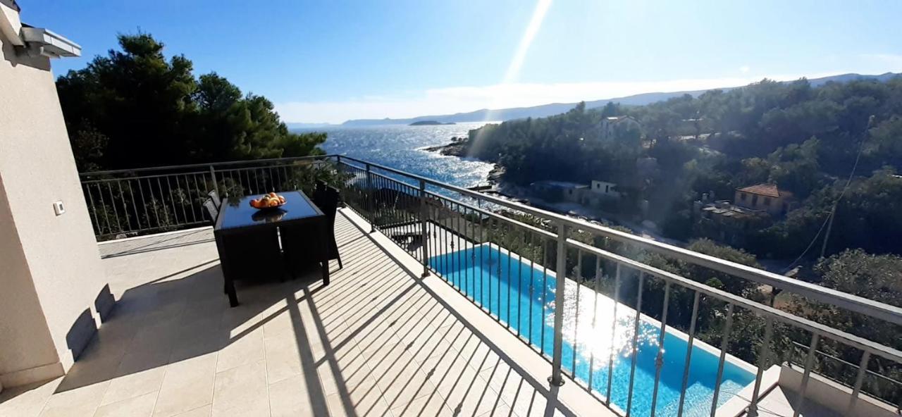 Holiday Hvar Vrbanj Экстерьер фото
