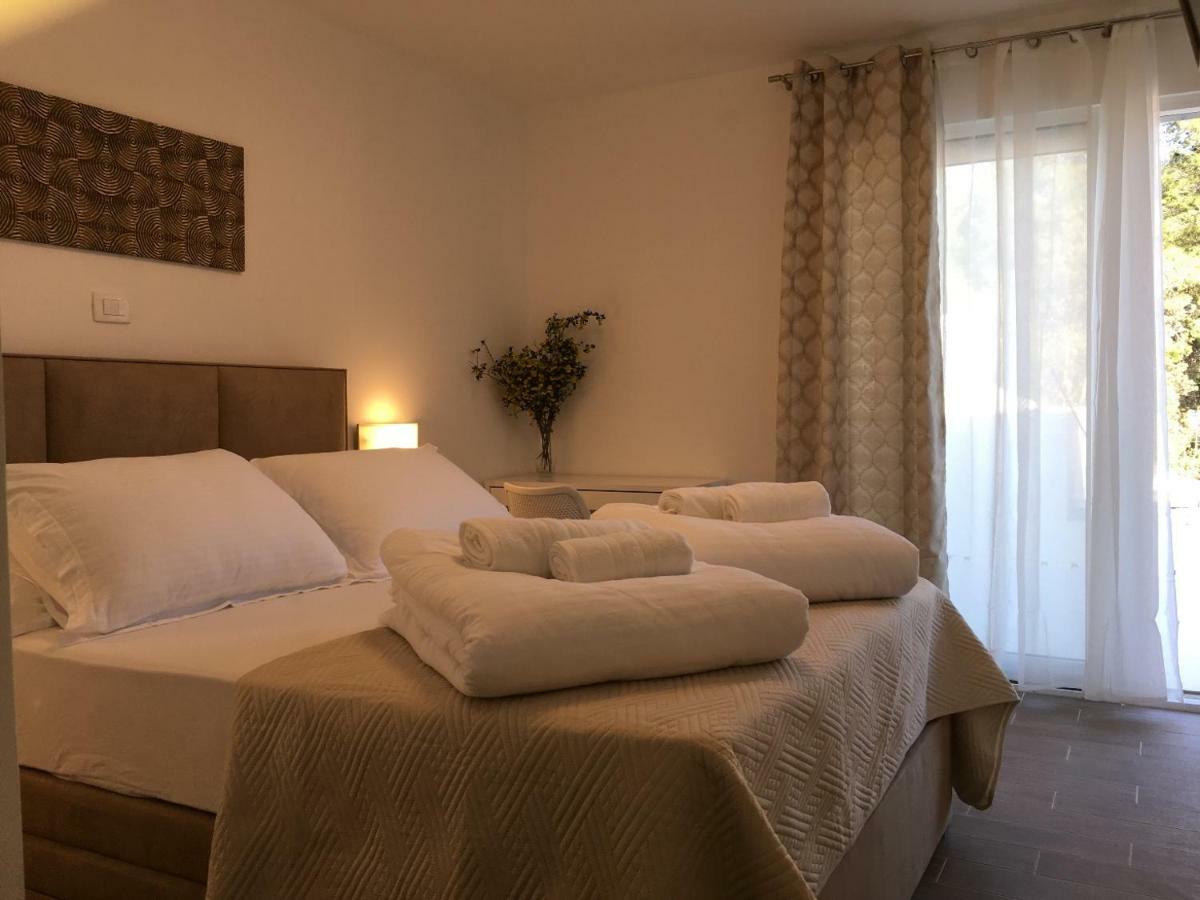 Holiday Hvar Vrbanj Экстерьер фото