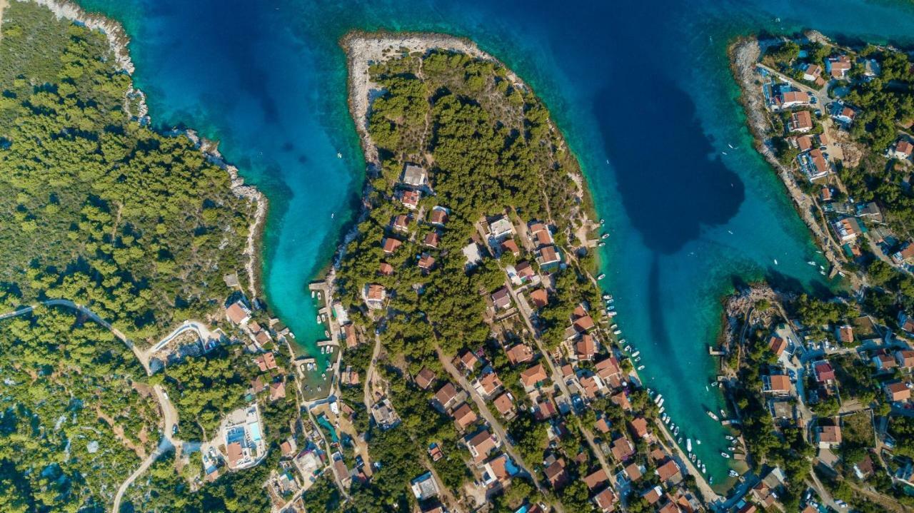 Holiday Hvar Vrbanj Экстерьер фото
